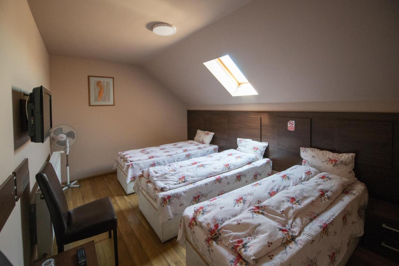 Pensiunea Cupidon Tîrgu Secuiesc Exteriér fotografie